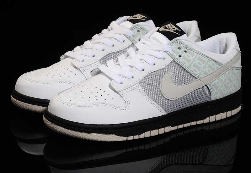 nike dunk low en stock pas cher concurrence des prix44